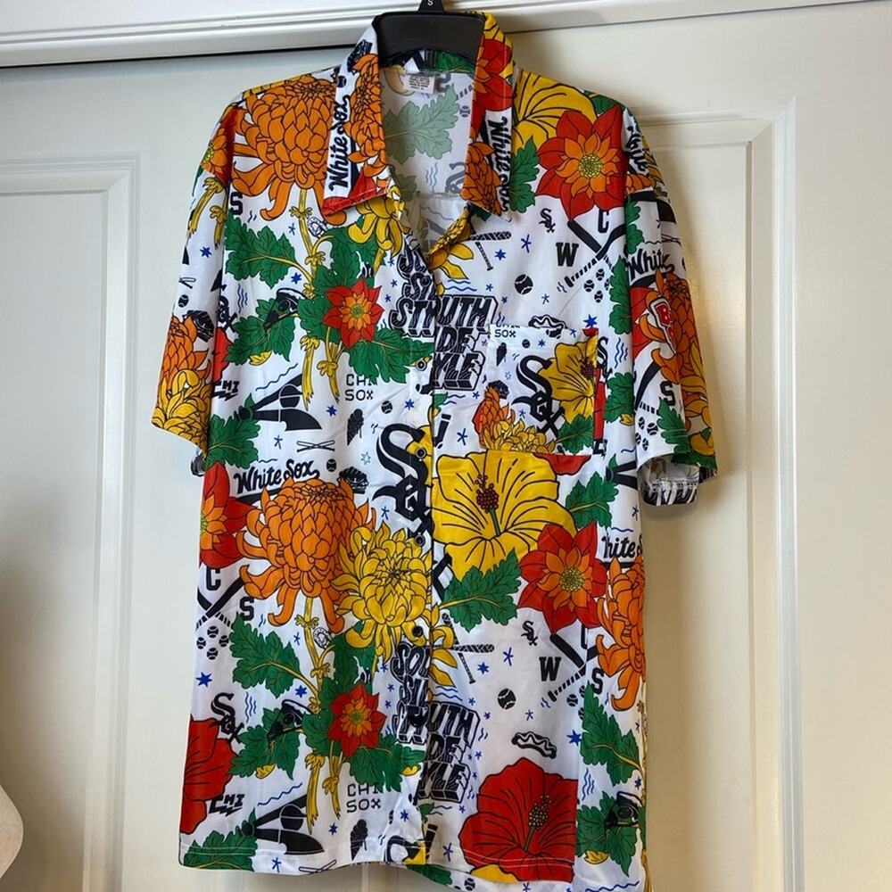 Chicago White Sox XL Hawaiian‎ Button  down Shirt